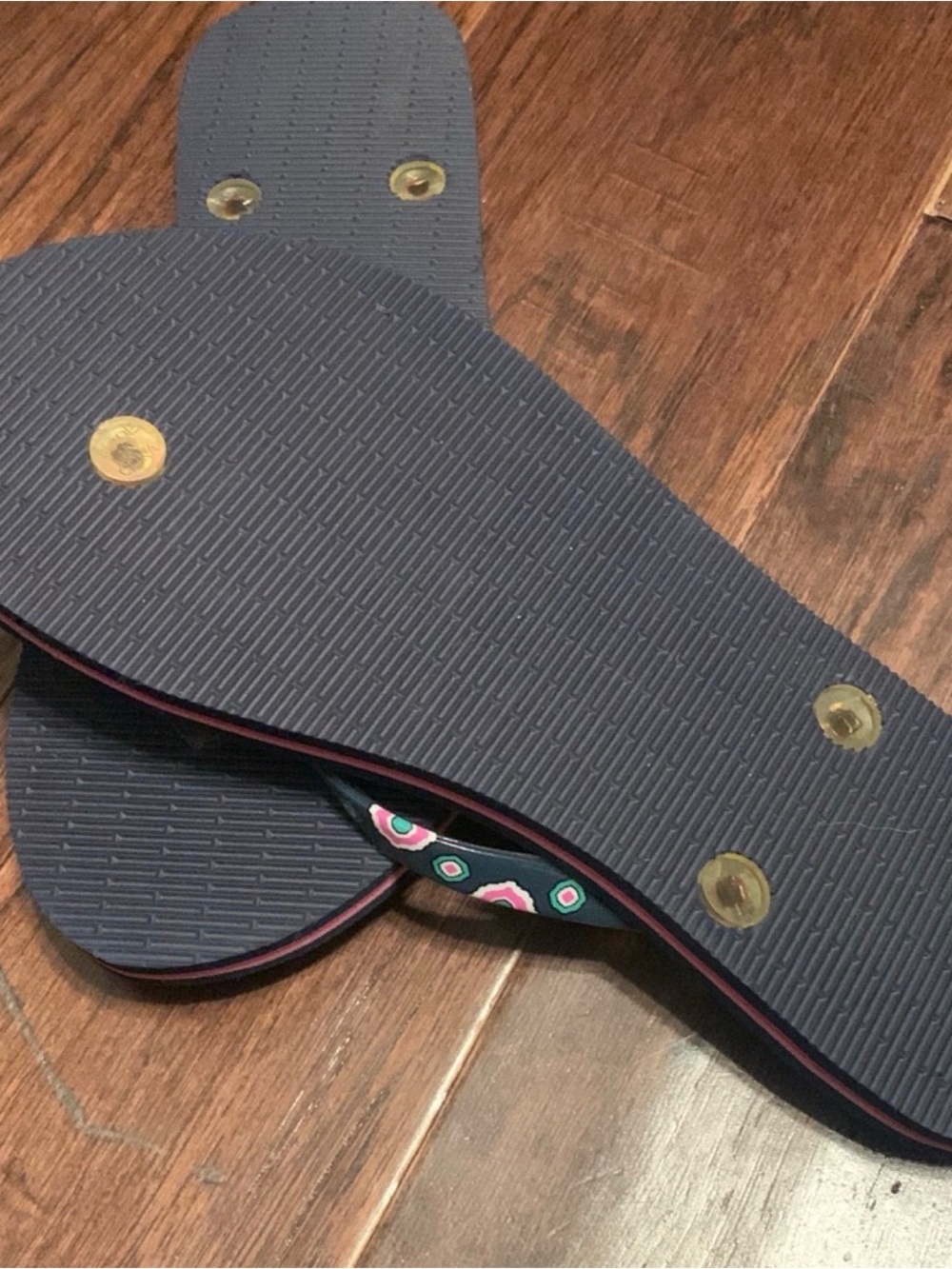 Vera Bradley | NWOT Floral Flip Flops - Women’s Medium - Picture 3 of 6